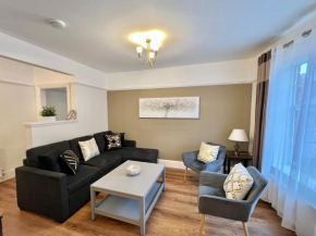 Family-Friendly 2BD Glastonbury Retreat, Sleeps 5